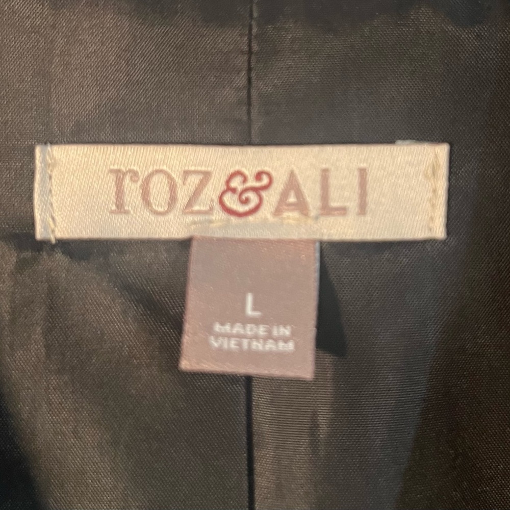 Roz & Ali Textured Black Blazer - Picture 3 of 4